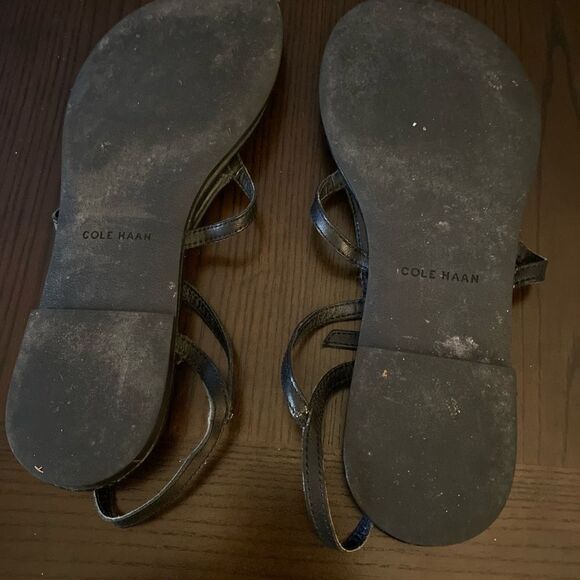 #138 COLE HAAN Snakeskin Thong Sandals - Picture 5 of 6